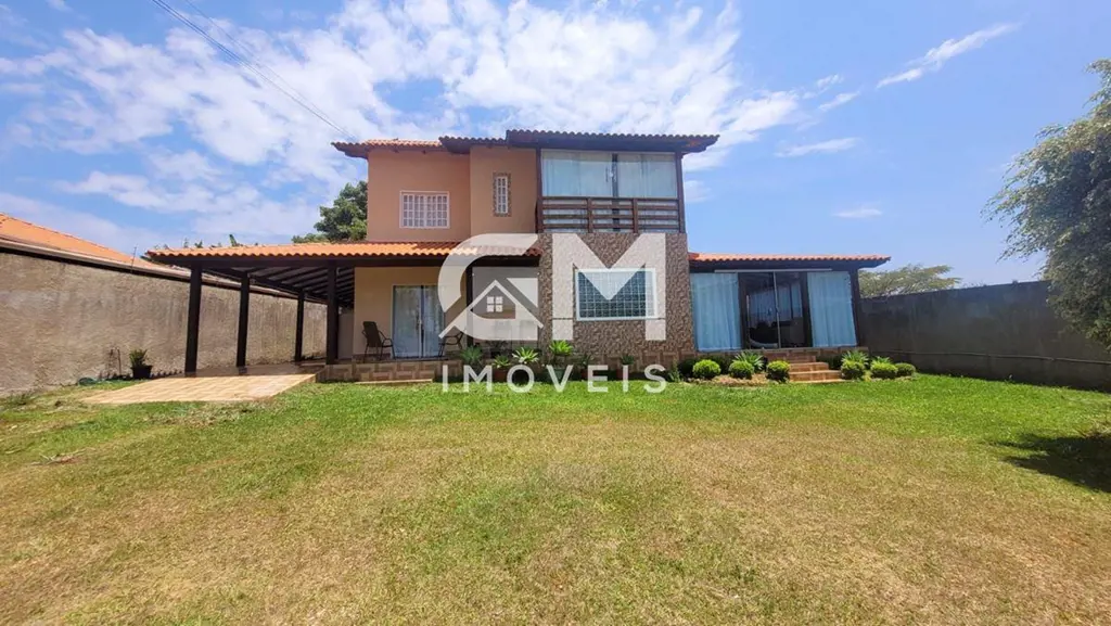 A GM Imóveis vende casa no condomínio Lago Azul, um dos mais valorizados do Gran...