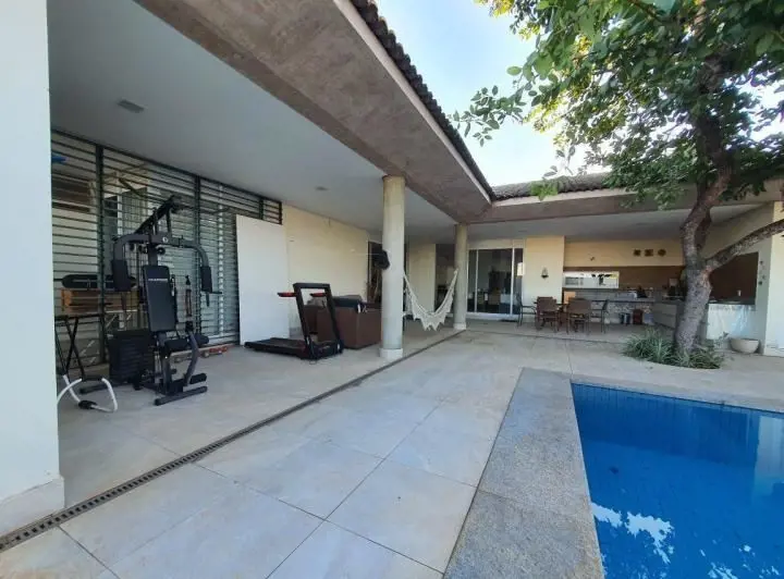 VendoExcelente Casa térrea com 400m² em área de 800m² no JB III, Setor Habitacio...