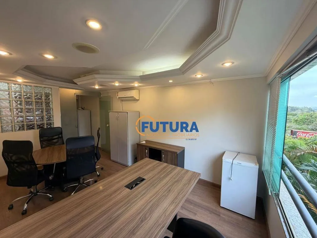 A FUTURA CONSULTORIA E NEGÓCIOS disponibiliza para LOCAÇÃO: Excelente Sala comer...