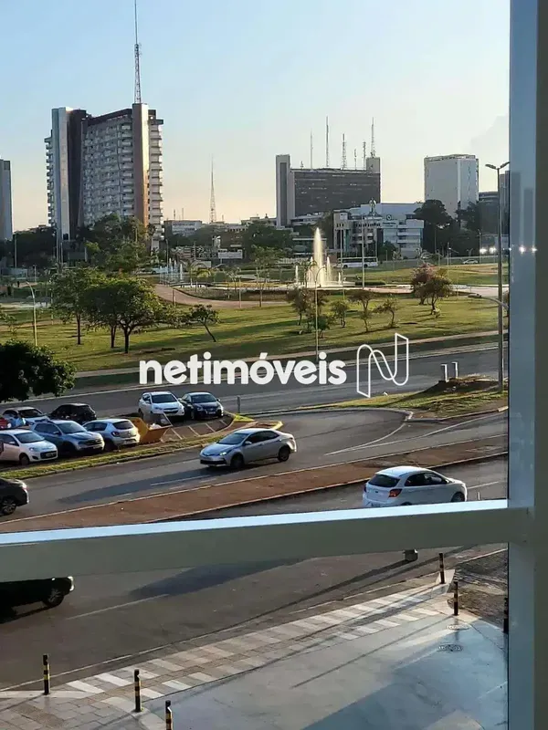 Excelente sala comercial em vão livre, com posição perpendicular e vista privile...