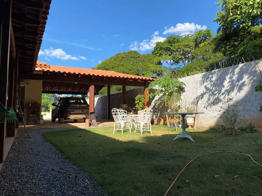 Excelente Localização, casa no altiplano leste, uma verdadeira joia no Jardim Bo...