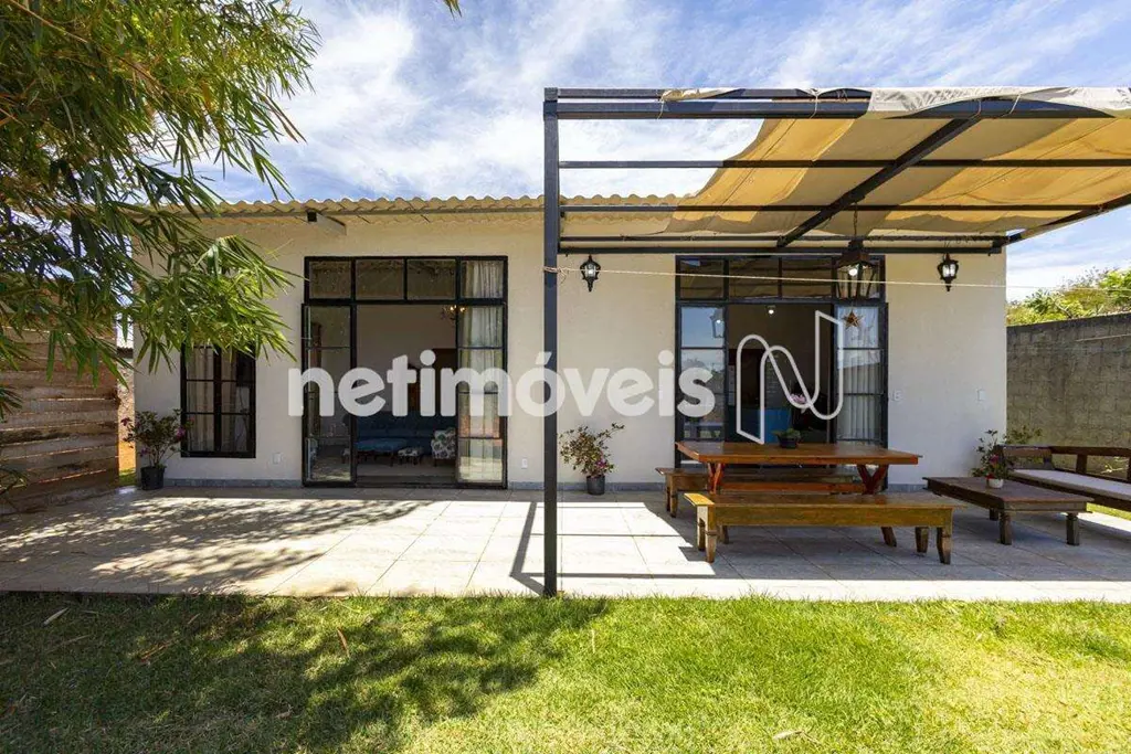 Casa térrea - Vila das Palmeiras Localização:Localização privilegiada, a poucos ...