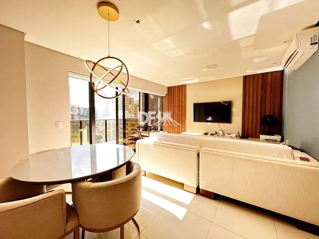 CASABLANCA RESIDENCE | DUAS SUITES | ANDAR ALTO.Este apartamento reúne localizaç...