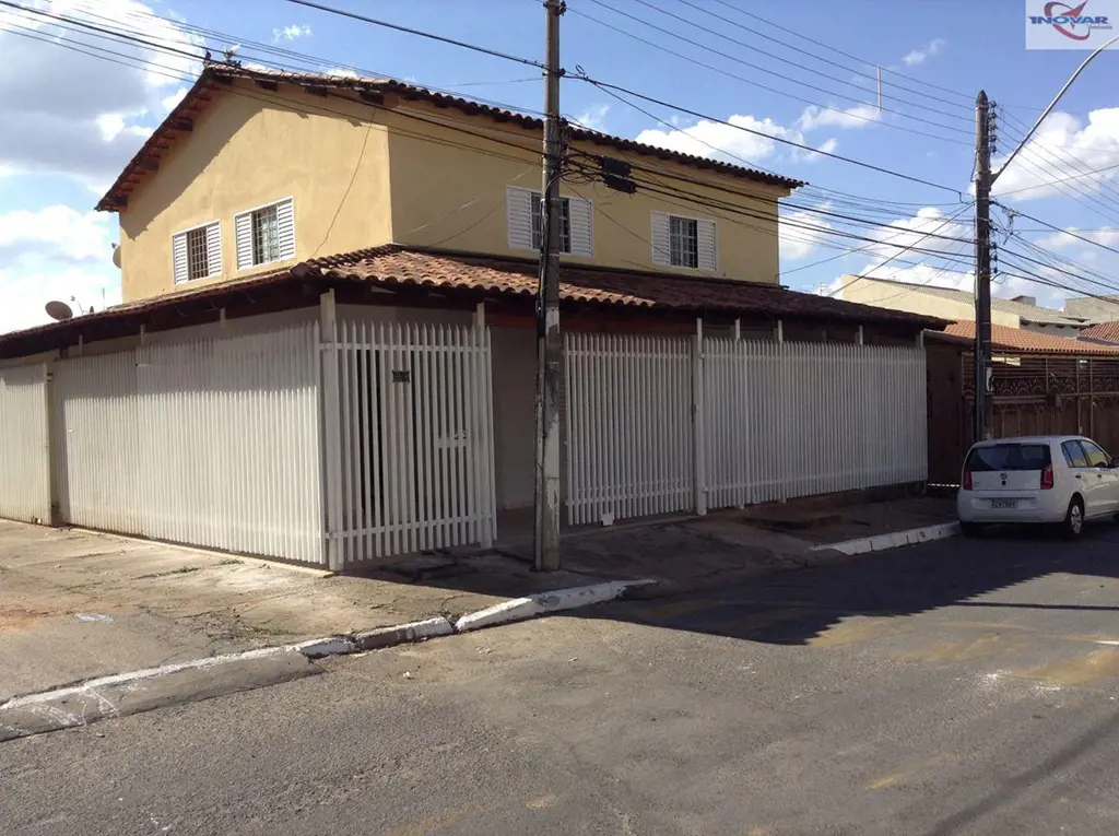 EXCELENTE CASA PARA MORAR, LOCALIZADA NA QE 01 CONJUNTO M DO GUARA IBEM VENTILAD...