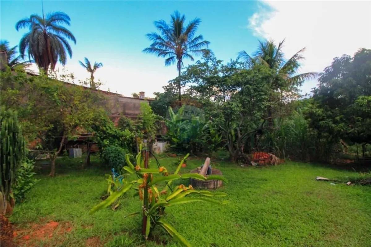 Encontre o terreno perfeito para investir ou planejar sua aposentadoria! Localiz...