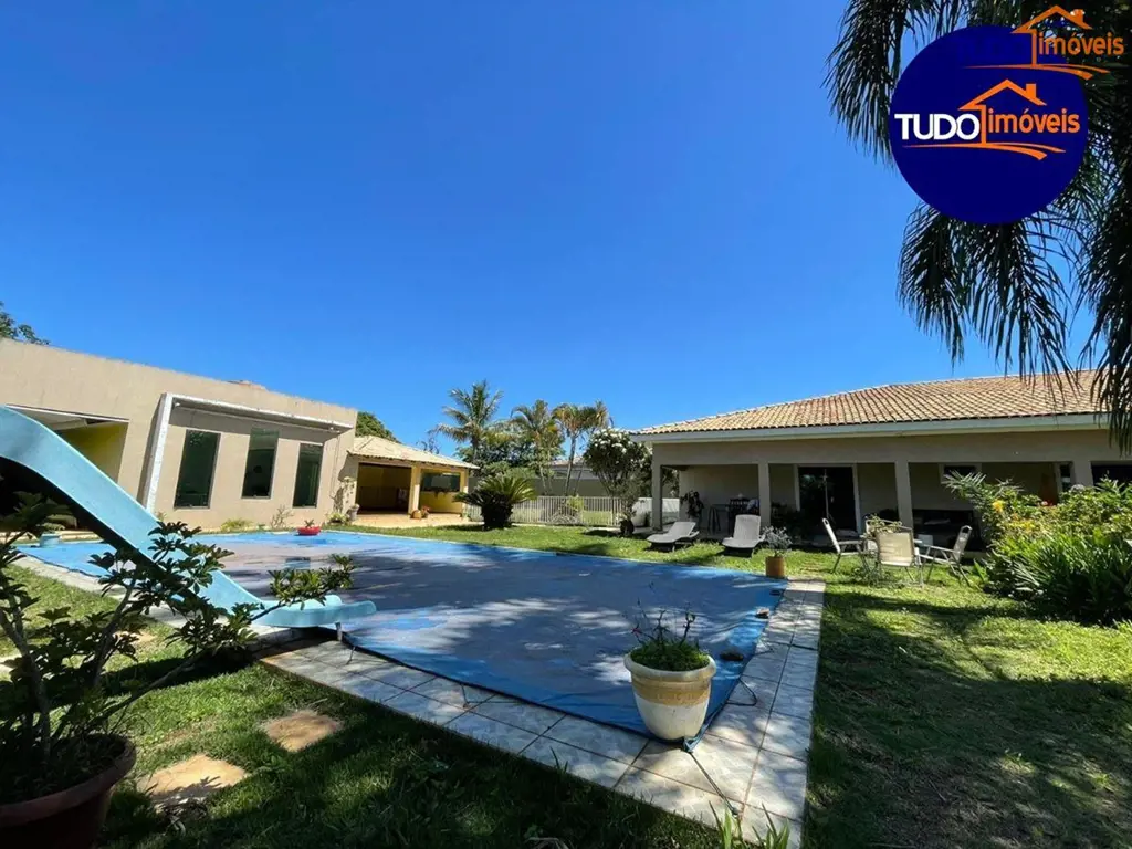 TUDO IMÓVEIS - CRECI JURÍDICO 23925-DFEXCELENTE CASA EM CONDOMÍNIO, 3 SUÍTES, PI...