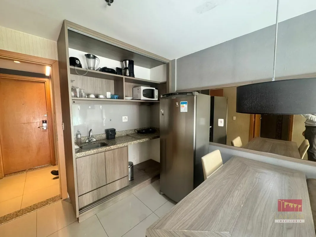 ID79Luxuoso apartamento no Condomínio Brisas do Lago com vista para o Campo de G...