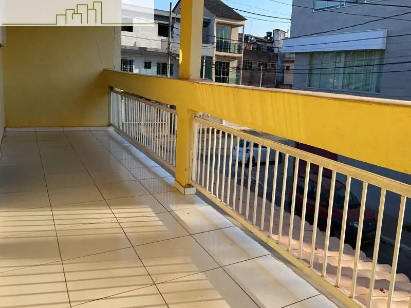 Descubra uma excelente oportunidade de morar em uma casa vazada no QE 44, Conjun...