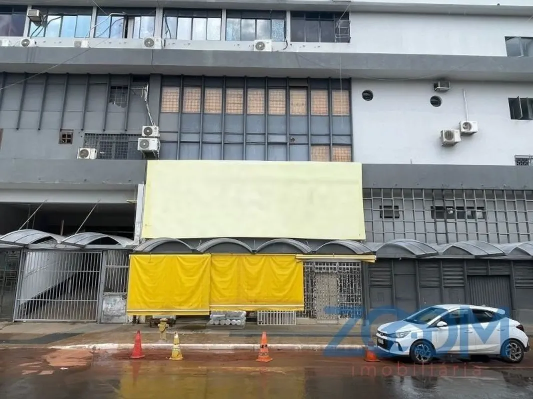 Excelente loja no Setor de Diversões Sul, Ed Venâncio IV na parte virada para o ...
