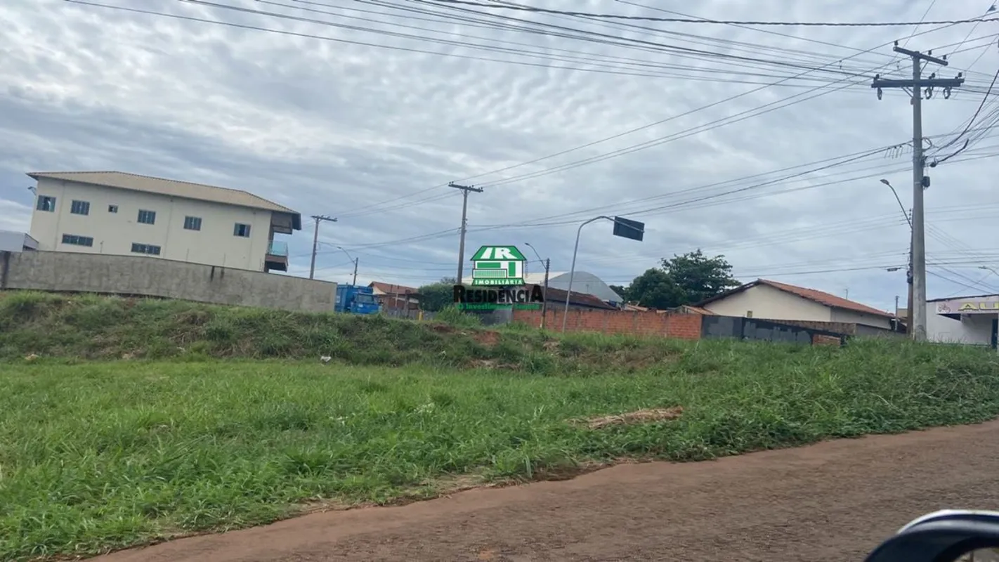 Terreno contendo 350m².Valor R$ 150.000.Escorrido para os fundos. Para mais info...