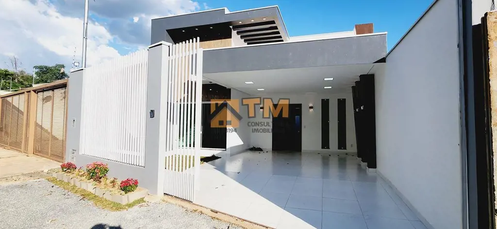 TM CONSULTORIA IMOBILIARIAVENDE:Casa Nova, Moderna, Fino Acabamento, Pé direito ...