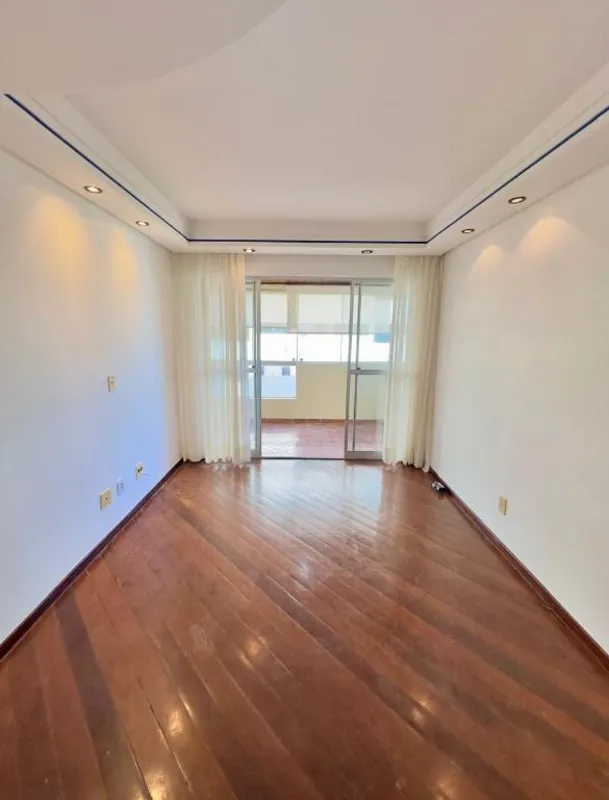 Apartamento na SQN 211 Bloco H - Ed. Francisco Carneiro.Apartamento poente com a...