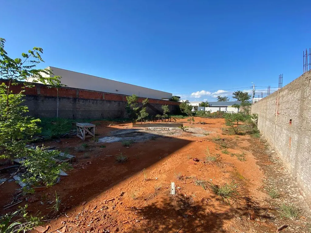AJ MENDES IMOBILIÁRIA VENDE EXCELENTE LOTE NO CONDOMINIO ALTO DA BOA VISTA SOBRA...
