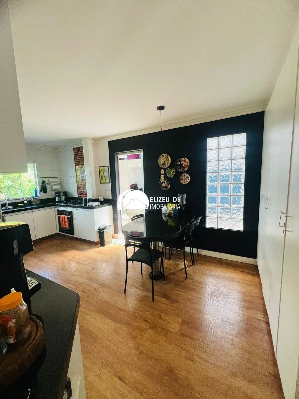 Excelente casa toda planejada localizada no Bernado sayão composta de: - 3 quart...