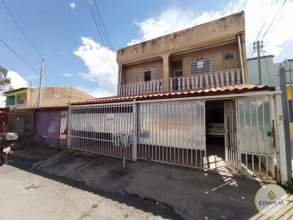 ENDEREÇO: Terceira Avenida Bloco 1995 CASA 30 - N.BANDEIRANTE UM PRÉDIO COM TRÊS...
