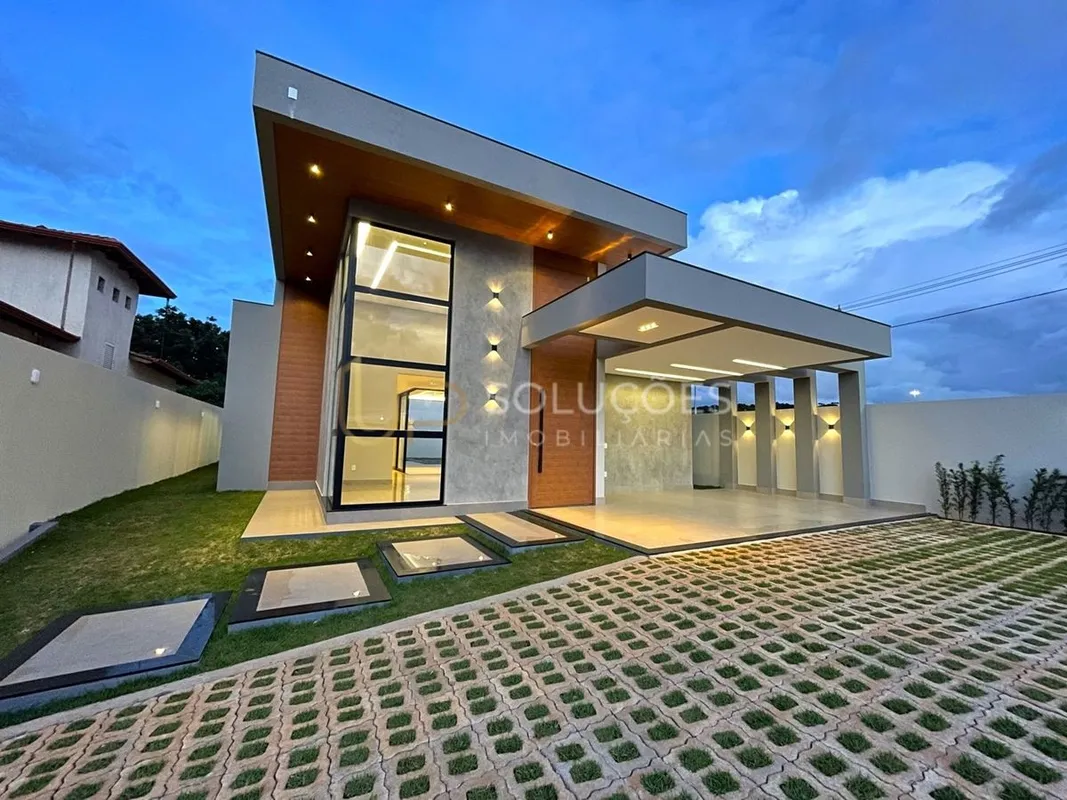 4 Suítes | 5 Banheiros | 2 Vagas | Terreno: 546m² | Construção: 219m² | R$1.890....