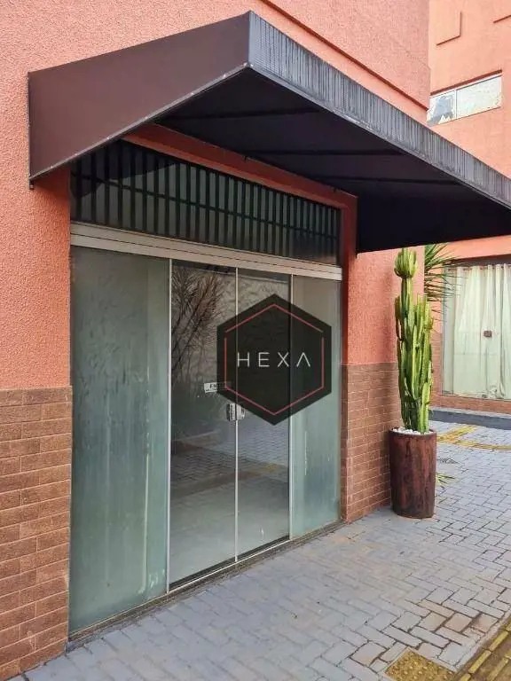 Imóvel comercial contendo 814,93 M² de terreno e 715,29 M² de área construída, l...