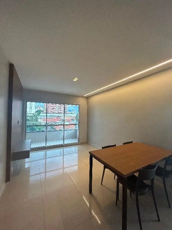 Apartamento semimobiliado para locação no Jardim América a uma quadra do Goiânia...