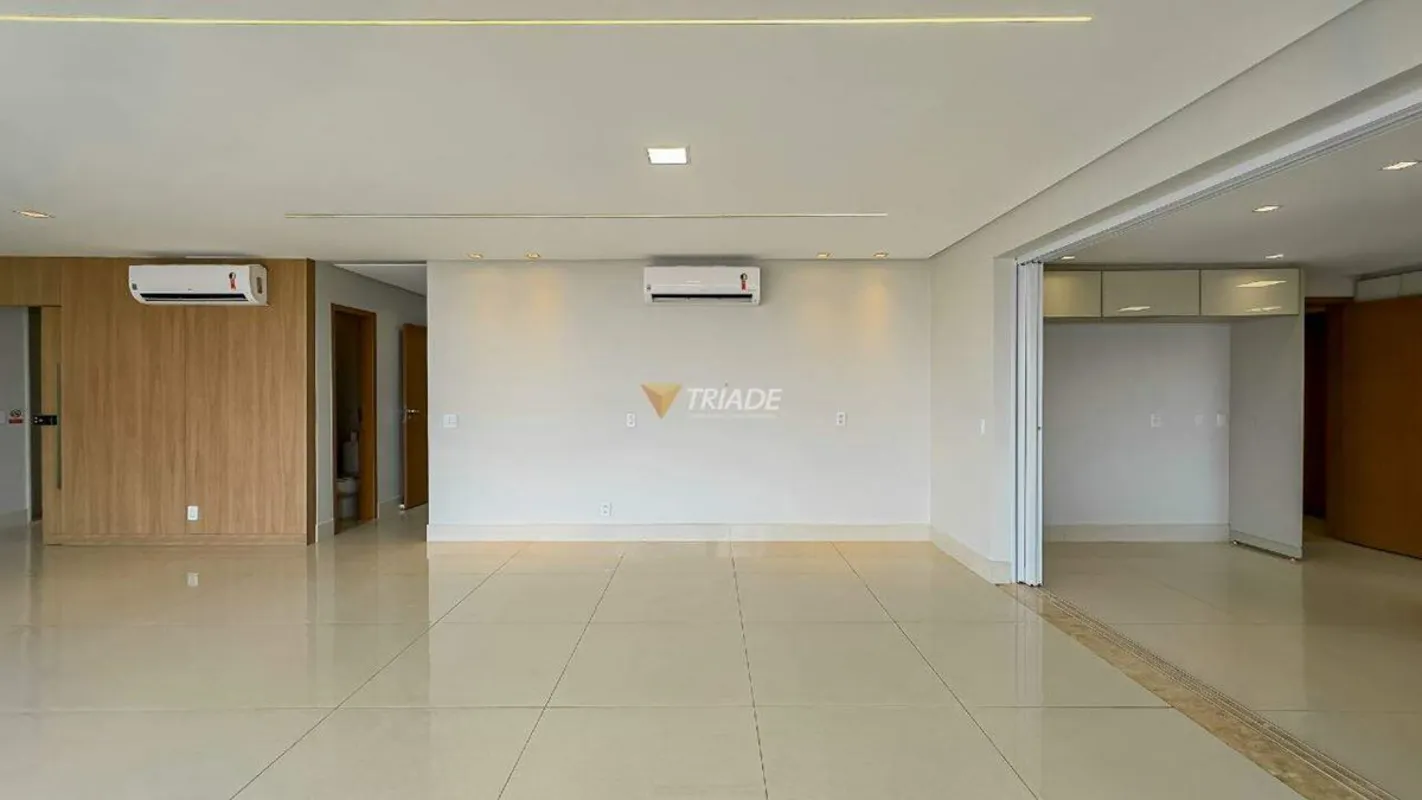 Uma oportunidade para quem busca um apartamento amplo e de alto padrão em uma da...