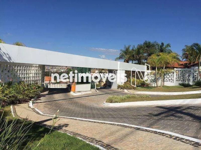 COD SAN 1023772LOTE CONDOMÍNIO: Ouro Vermelho 1Guarita com portaria 24 horas, la...