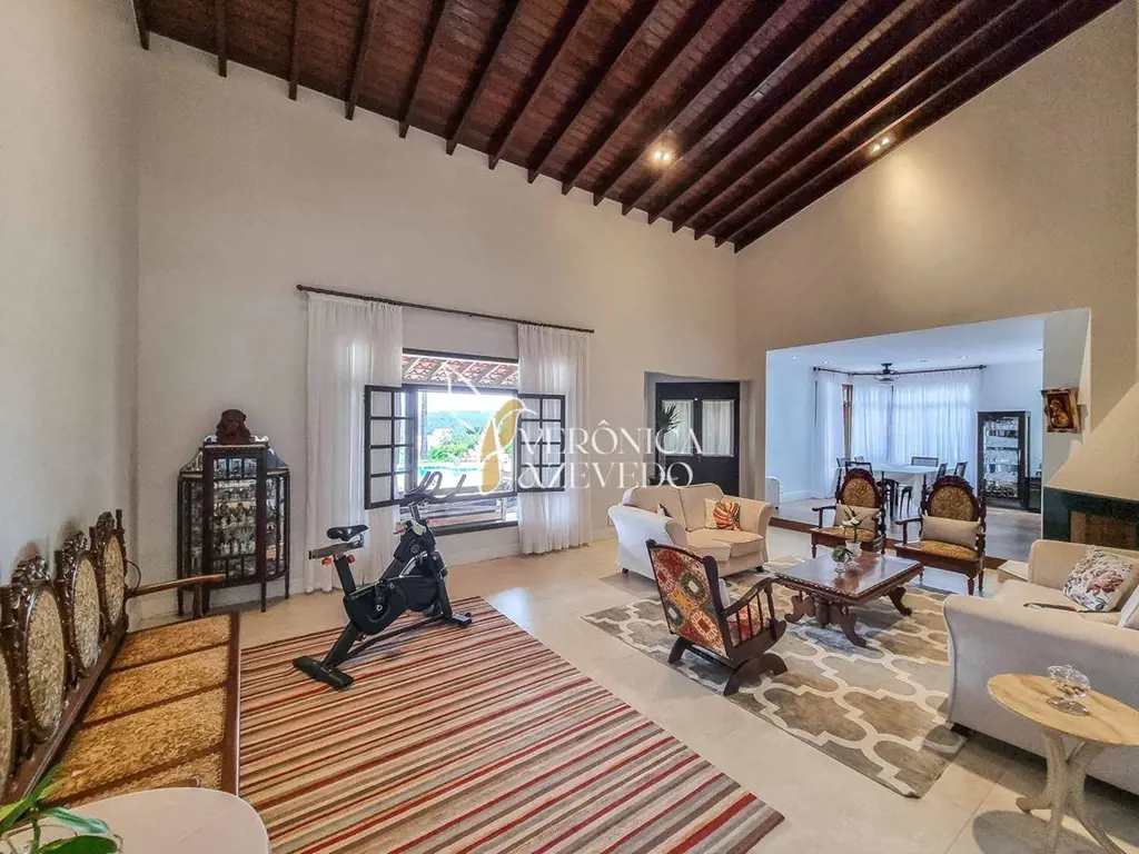 VERONICA AZEVEDO IMÓVEIS VENDE CASA TÉRREA COM LINDA VISTA PARA QUEM BUSCA SOSSE...