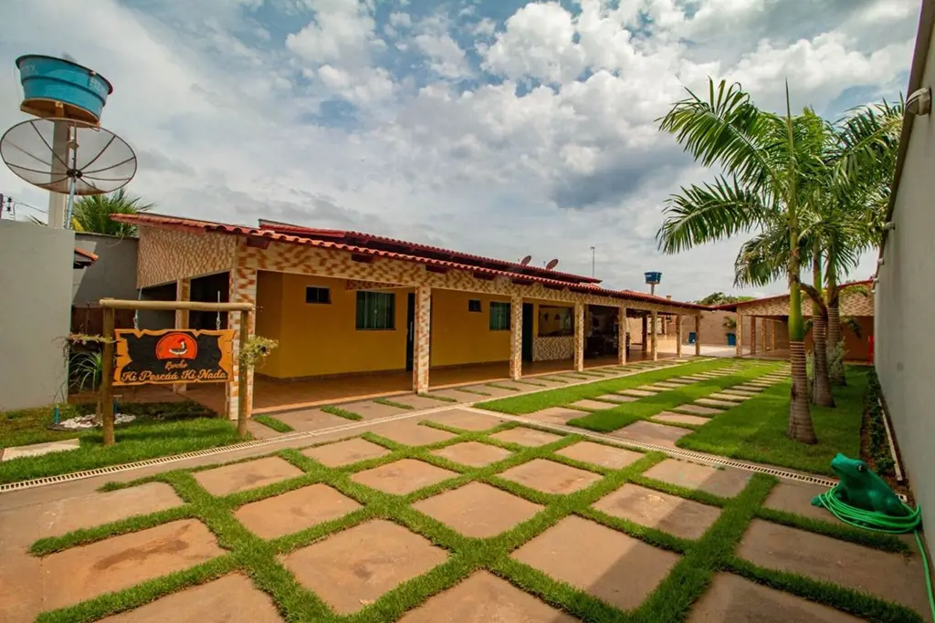 Excelente casa á 700m do Rio Araguaia (faz divisa de estado, Goiás com o estado ...