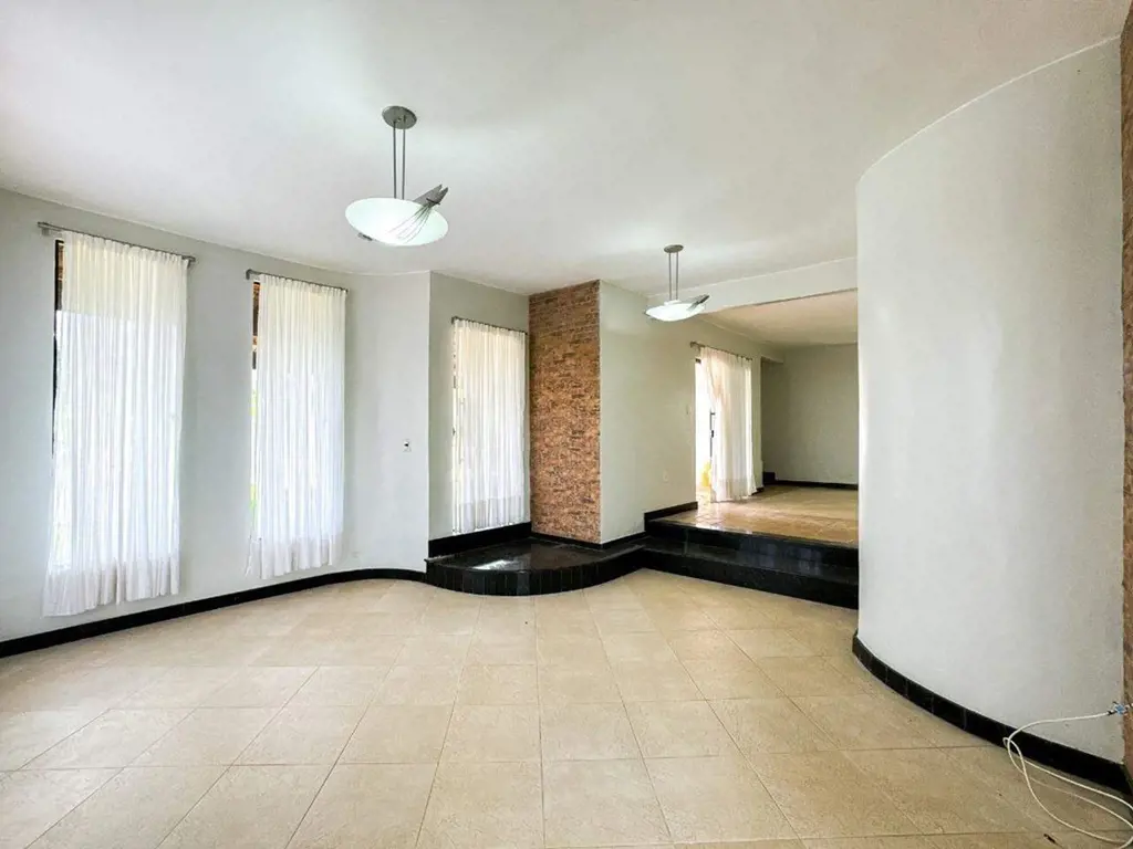 Ótima casa 4 ts TÉRREA BELVEDERE GREEN JARDIM BOTÂNICODesfrute do seu novo lar a...