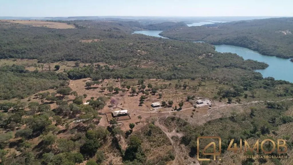 OPORTUNIDADE RARA !Fazenda de Alto Potencial às Margens do Lago Corumbá IIIA 4IM...