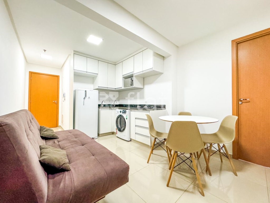Apartamento para aluguel com 2 quartos no Lúcio Costa, Guará