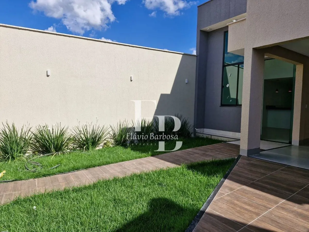 LINDA CASA NO JARDIM OLÍMPICOSala pé direito duplo, 3 quartos (sendo uma suíte),...