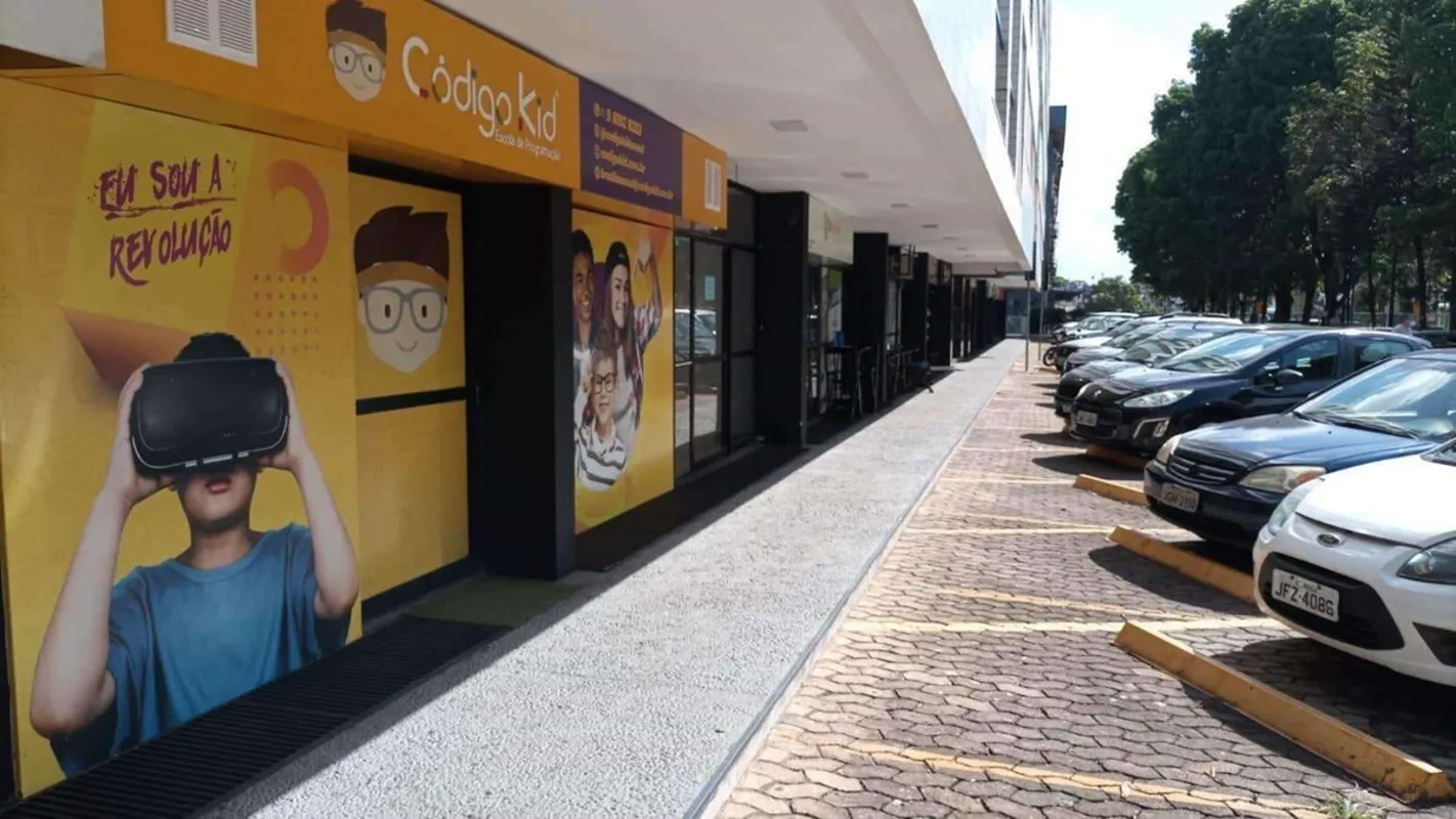 Oportunidade na Asa Sul: Duas Lojas Térreas à Venda!Ideal para quem busca visibi...