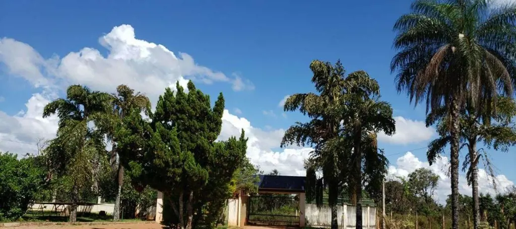 Lote de 1.500m2 - em Condomínio Fechado DF 140 Lote planoCercadorua bloqueada Co...