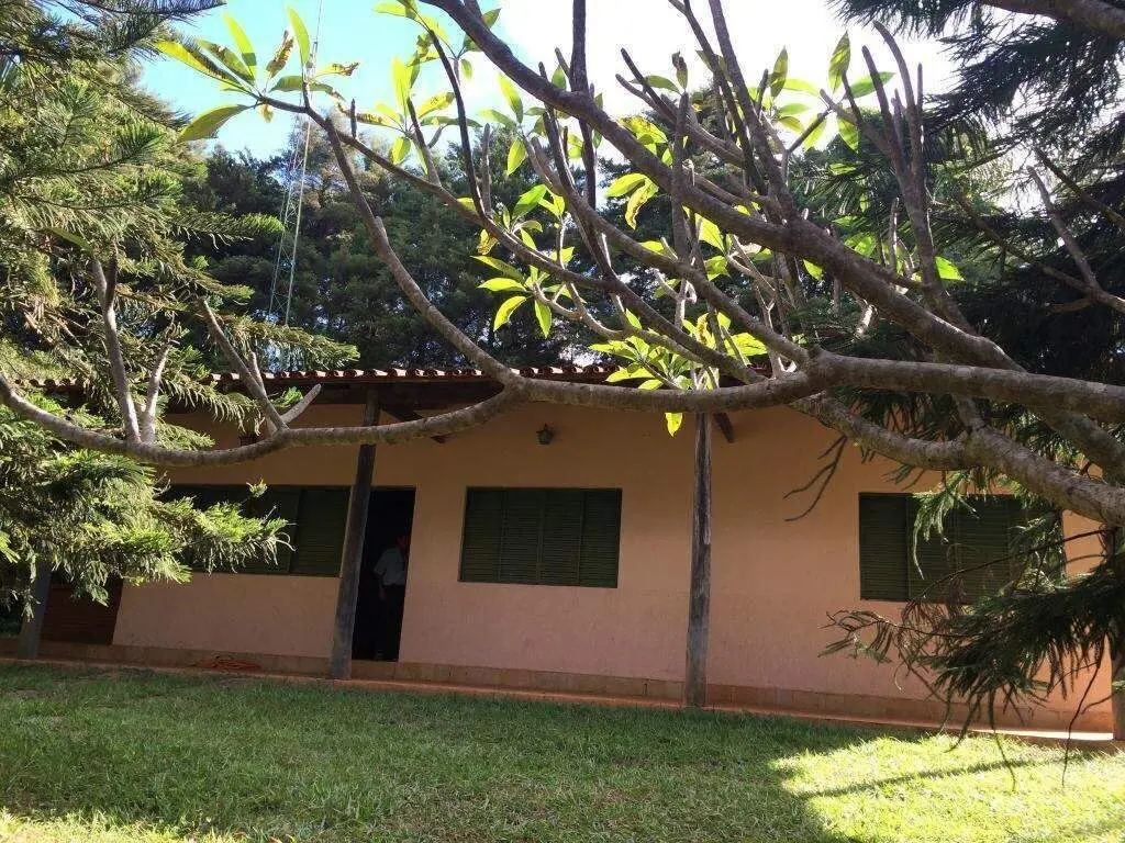 Ótima fazenda de 19.200m² localizado na Ponte Alta - GamaDescrição:2 casas em al...