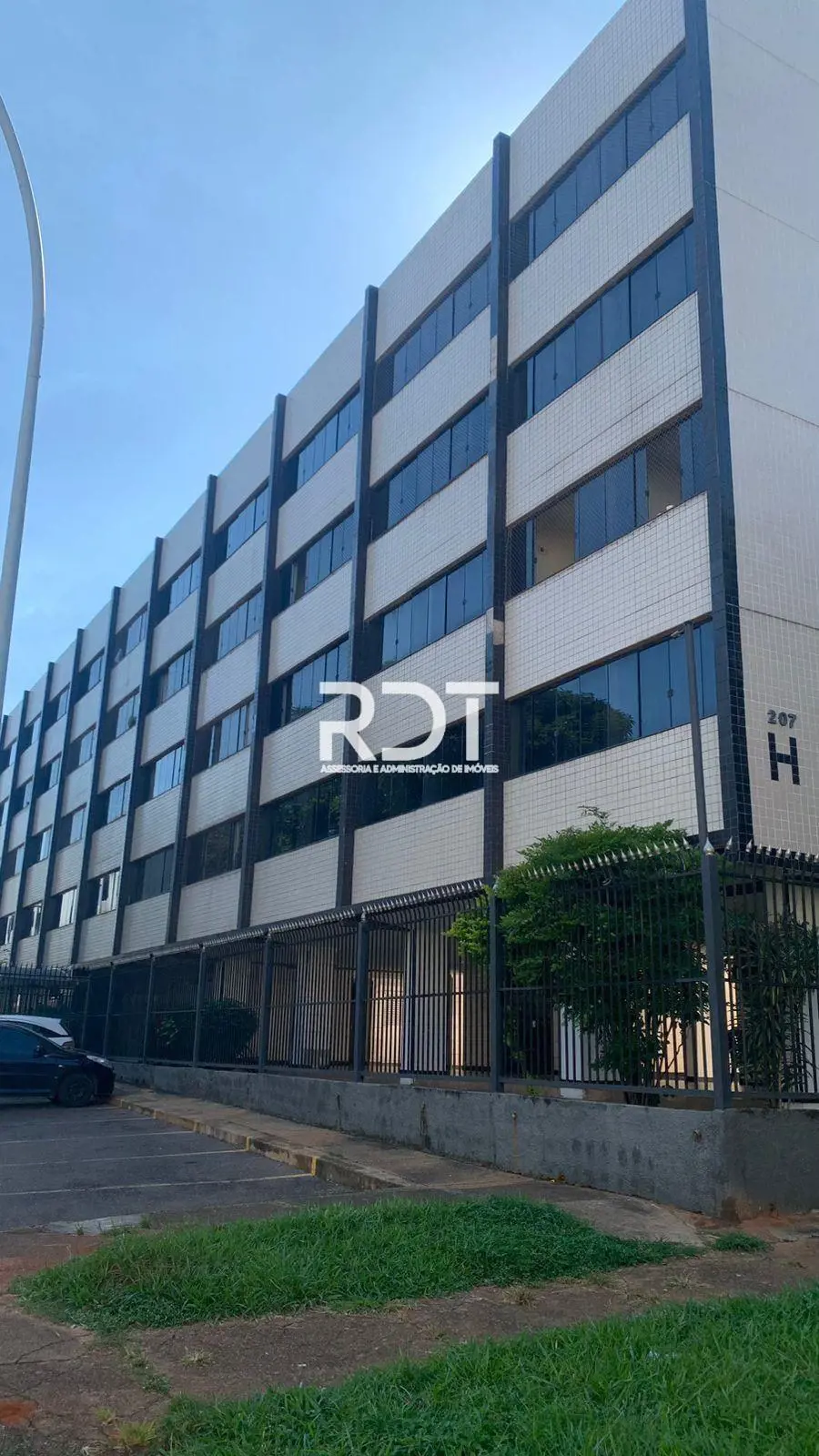 Excelente apartamento no Cruzeiro novo composto por:-2 quartos-sala-cozinha-area...