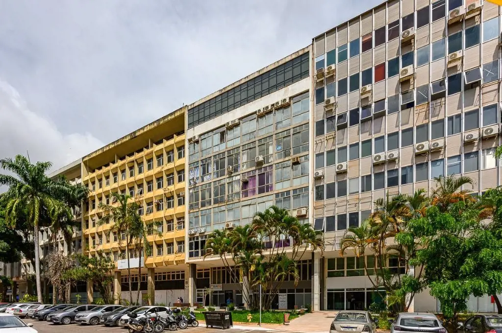 :: Sala desocupada c/ vista livre no coração de Brasília!. Andar alto (5º). 44,6...