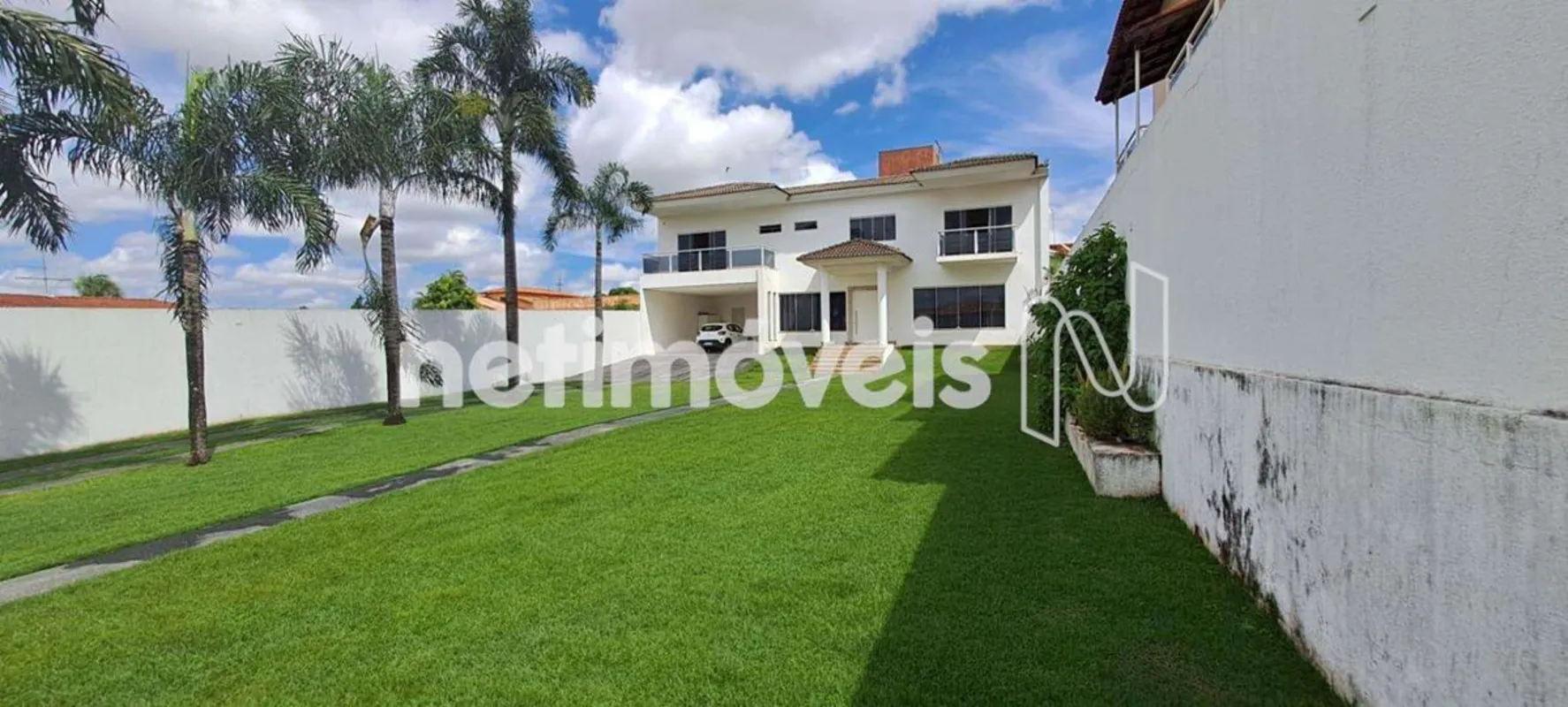 EXCLUSIVIDADE! CASA DE ALTO PADRÃO À VENDA Área construída: 550 m²Terreno: 800 m...