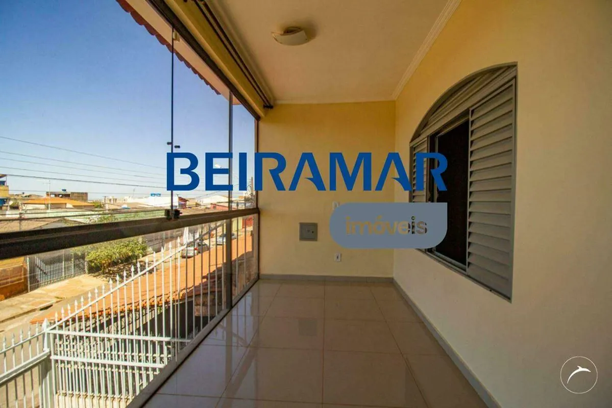 Casa à Venda em Ceilândia - QNM 23 com 6 Quartos e Excelente EstruturaVenha conh...