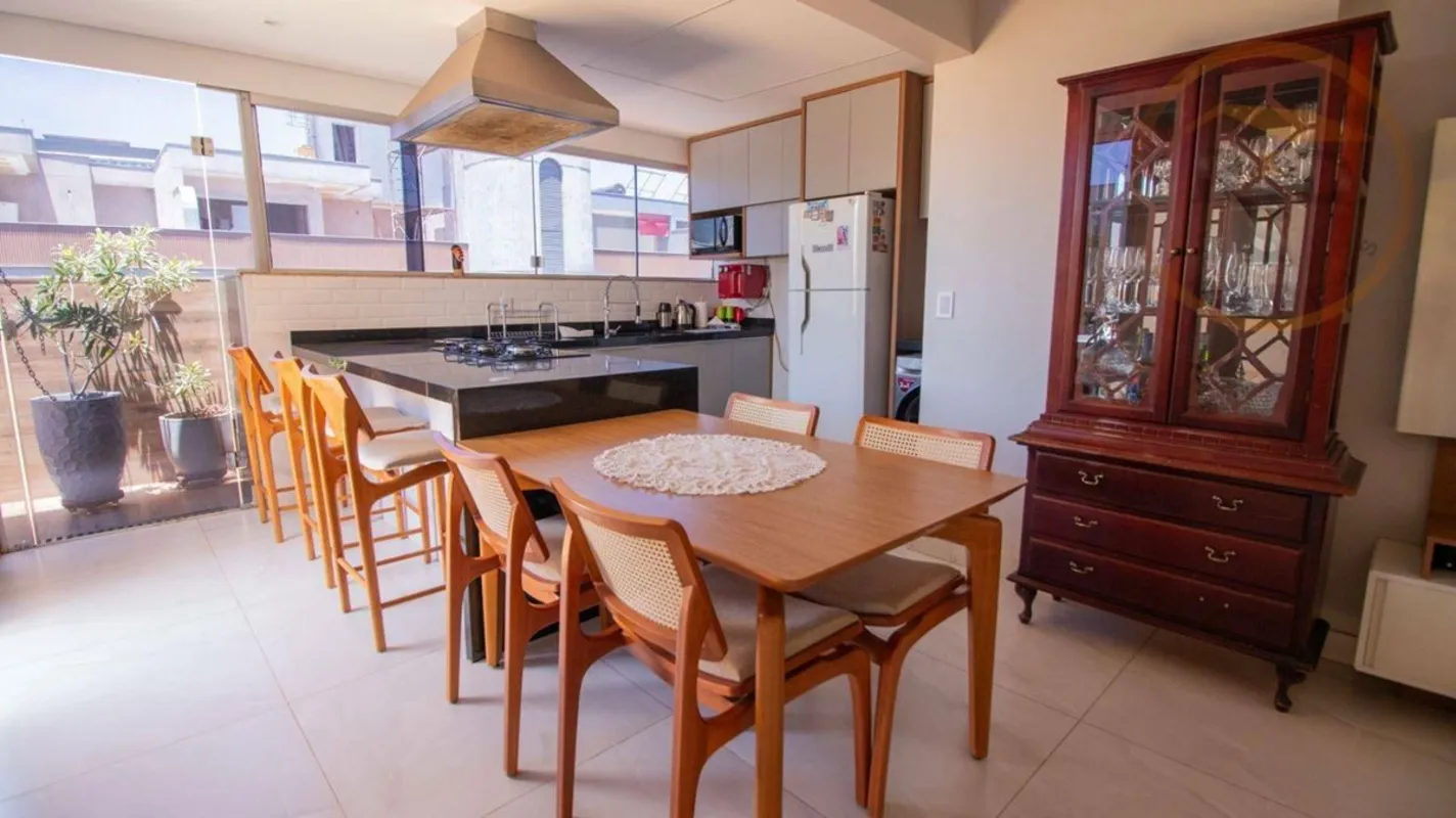 Cobertura Duplex à Venda com 3 suítes e 2 vagas de garagem Asa Norte, Brasília/D...