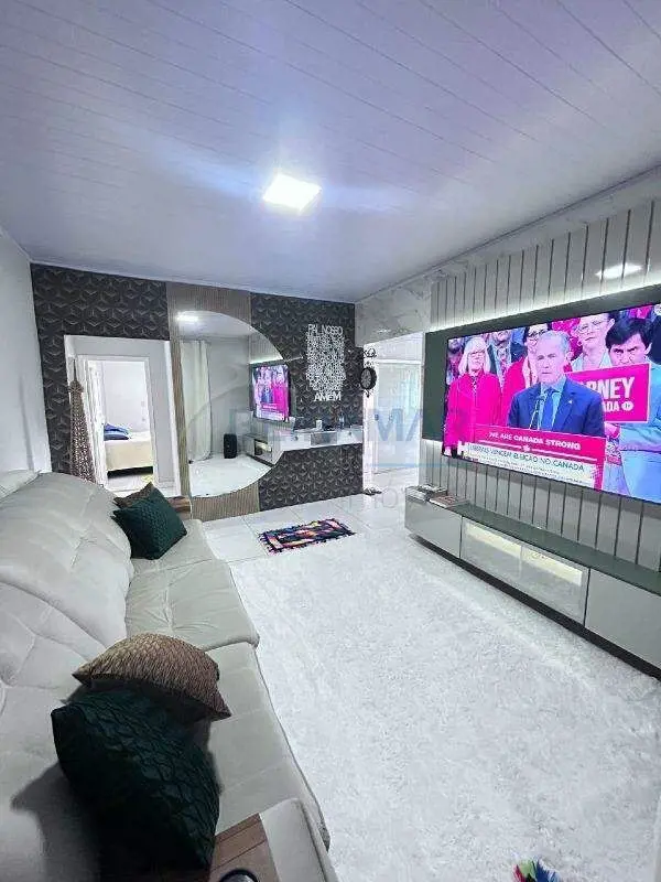 Apresentamos uma casa espaçosa e aconchegante, perfeita para você e sua família!...