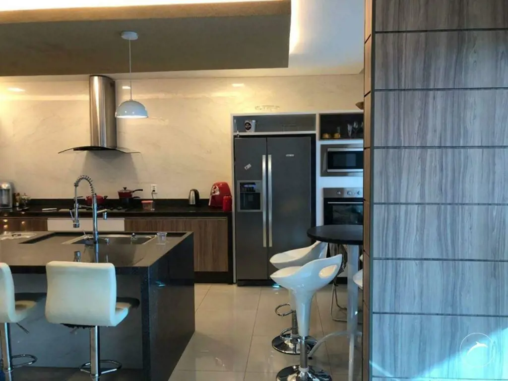 Apresentamos esta incrível casa na Rua 3 de Vicente Pires, que reúne sofisticaçã...