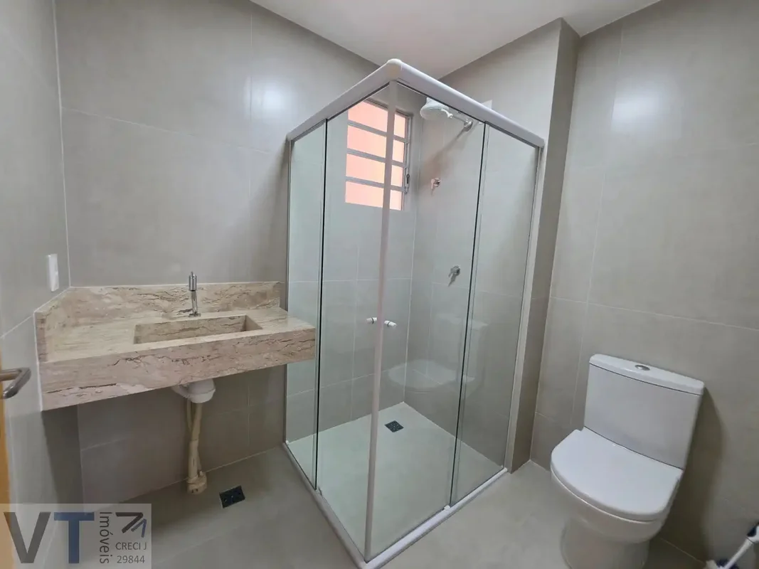 ACEITO FINANCIAMENTO! Excelente casa térrea! Toda reformada! Escriturada! Toda n...