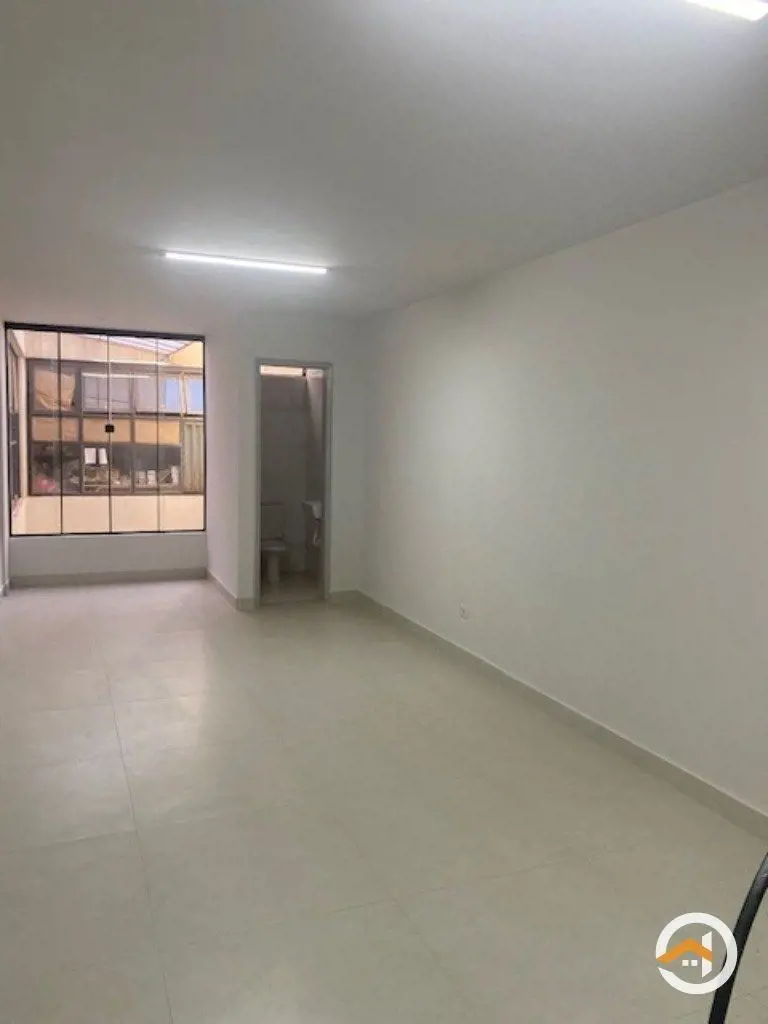 Sala Comercial para venda no Centro de Goiânia na galeria do Edifício Ambassador...
