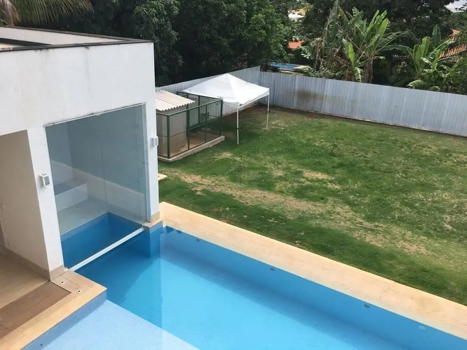 LOCALIZAÇÃO PRIVILEGIADA! Próximo ao centro comercial Gilberto Salomão, escolas,...
