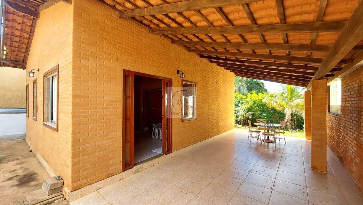 Uma casa para quem gosta de morar próxima à natureza. Terreno de 360 m² mais uma...