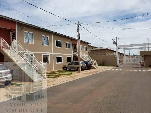 Apartamento de dois quartos, esta unidade encontra-se localizada no condomínio H...