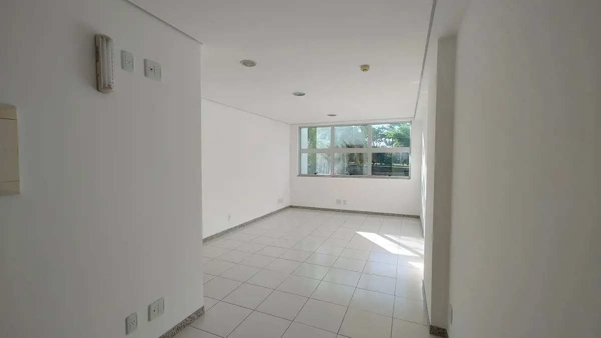 ED Brasilia Medical CenterSala reformada, com banheiro e instalação para o ar co...
