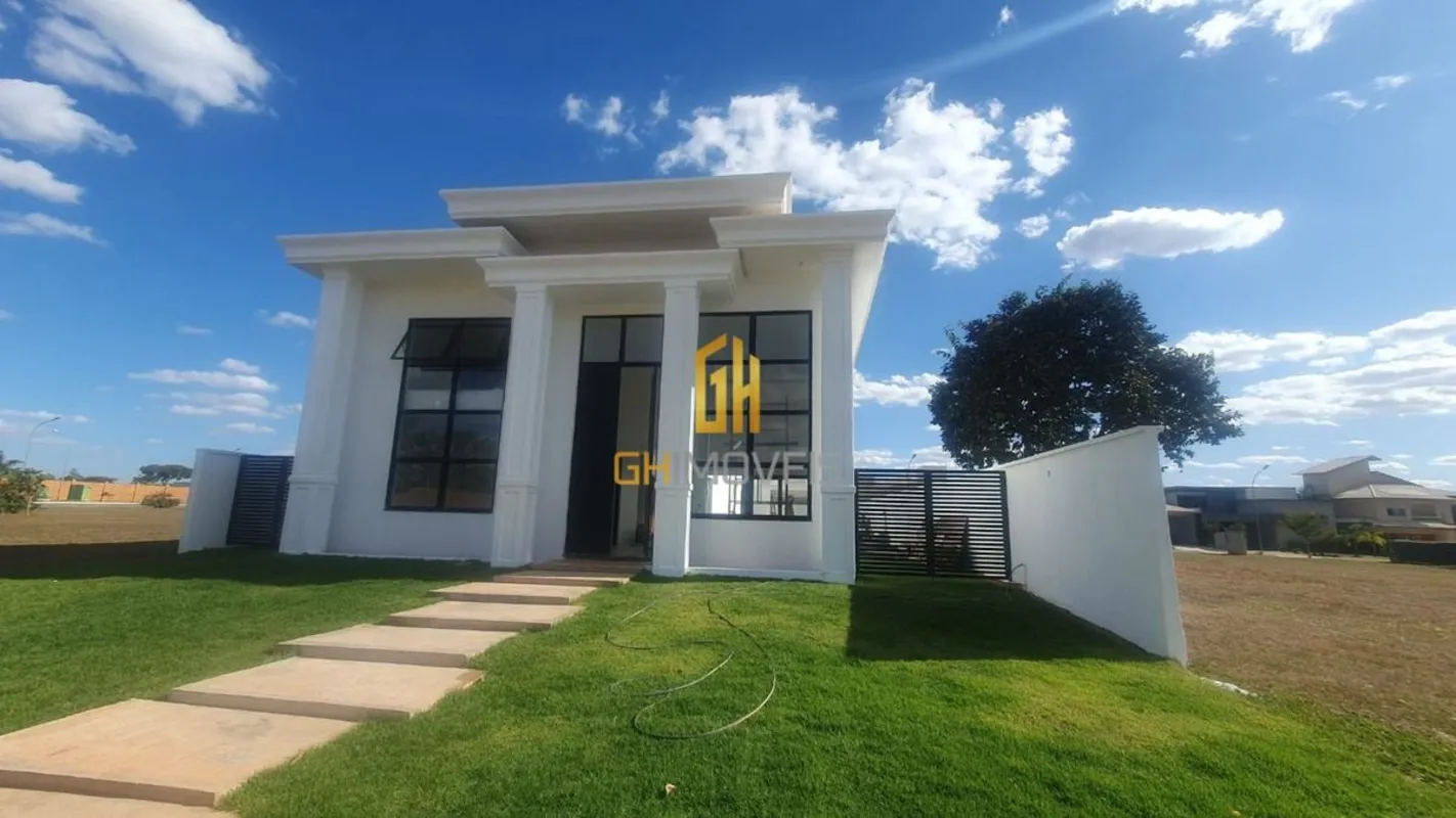 SO0164Sobrado no Portal do Sol Green, área total de 735m² com área construída de...