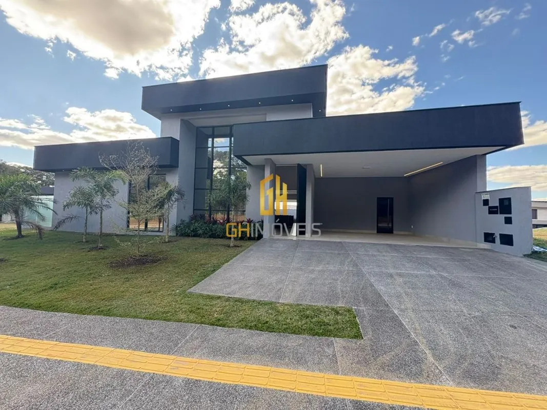CA0740Casa no Jardins França, próximo ao Parque Atheneu, com 540m² de área total...