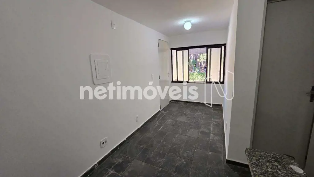Kit de 23 m² - SCLRN 714 BLOCO F , primeiro andar, nascente sem elevador.Não pos...