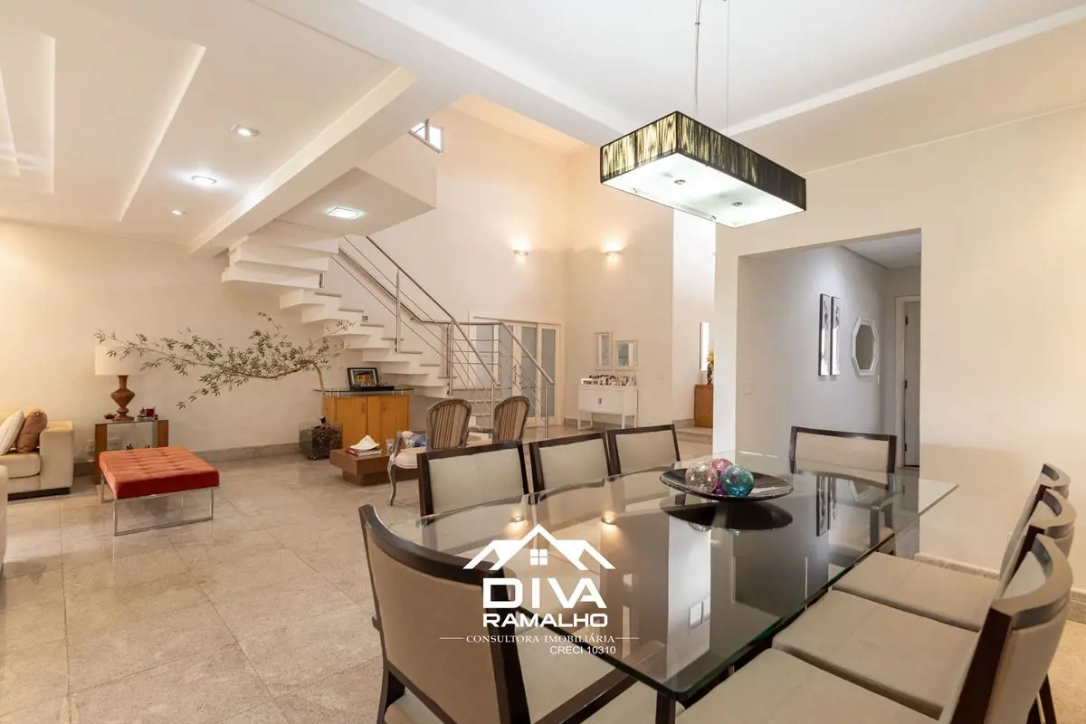 Excelente casa com 02 pavimentos / Área de 540m², com habite-se, Design contempo...